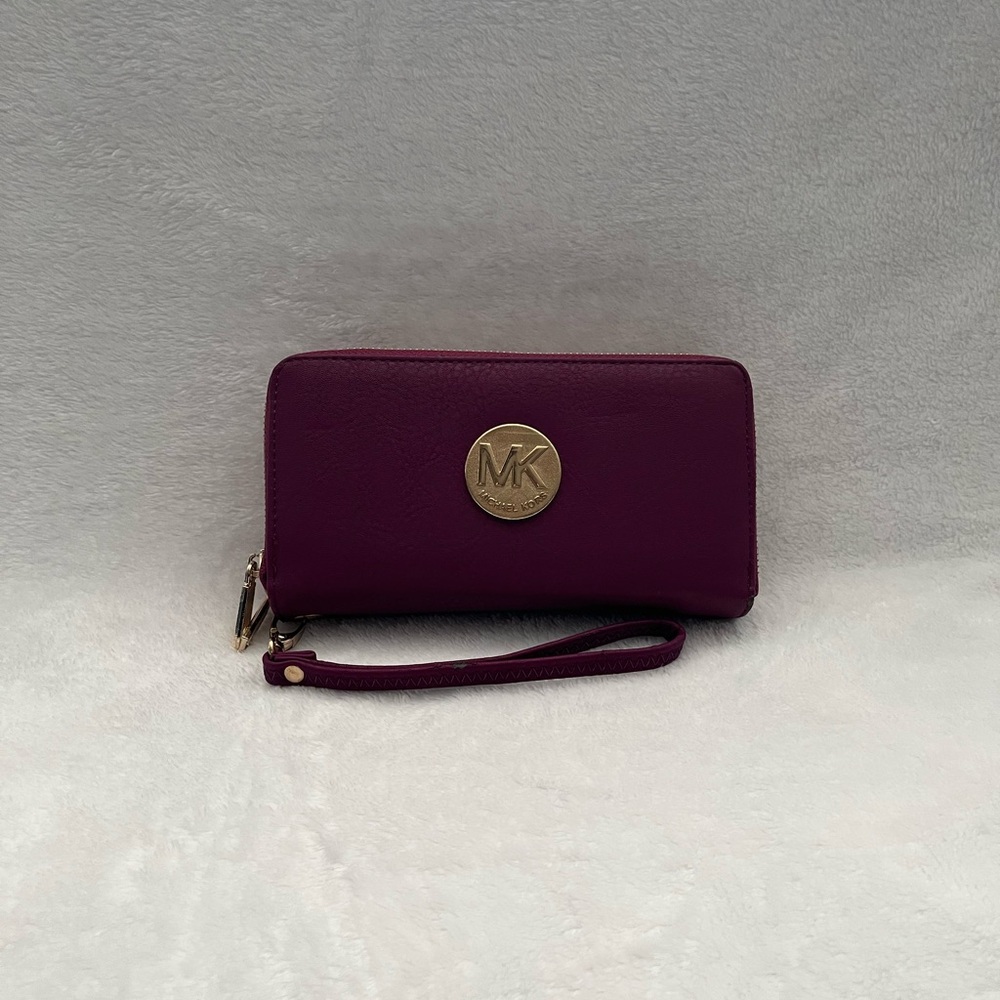 Vintage Michael Kors Magenta Wristlet